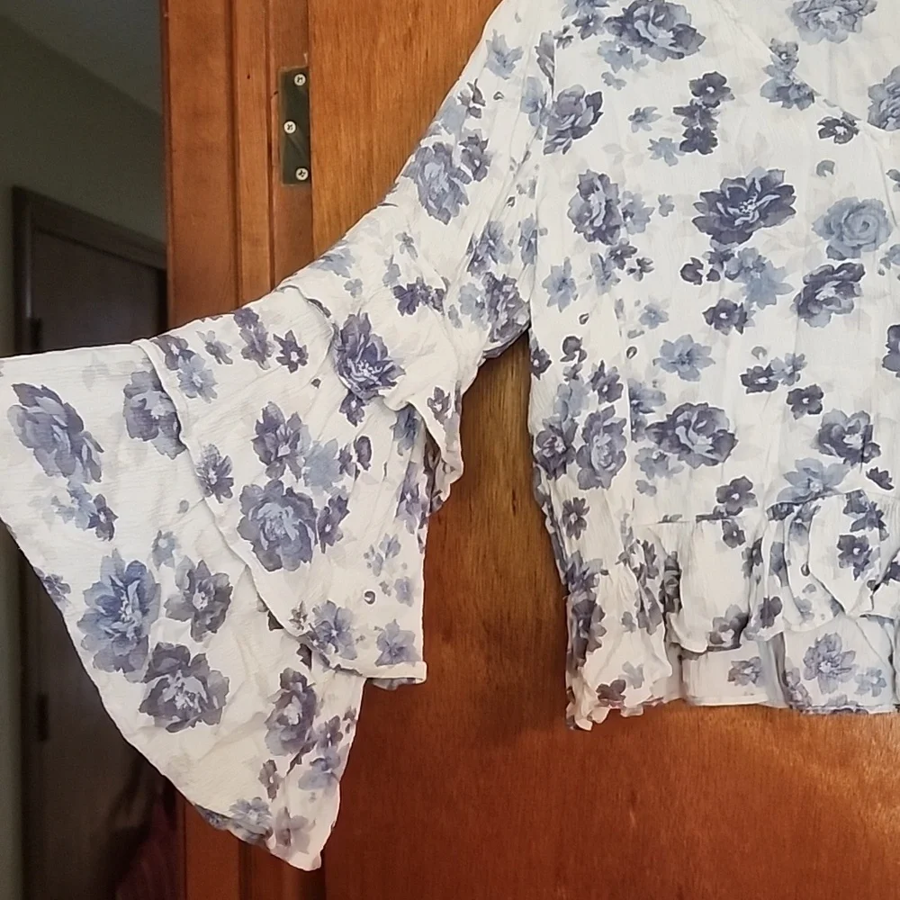 American Eagle Boho Crop Top - Picture 4 of 9